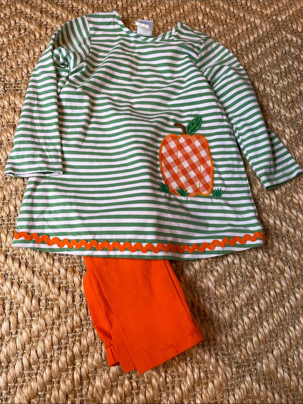 Bailey Boys 4T orange and green pumpkin top and leggings set
